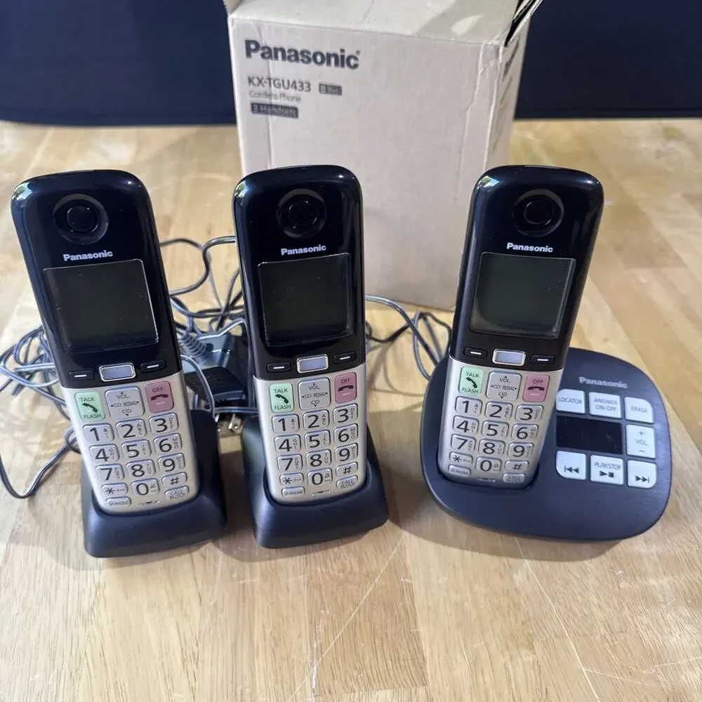 Panasonic KX-TGU433B 3 Handset Cordless Phone Large Display Call Block Black